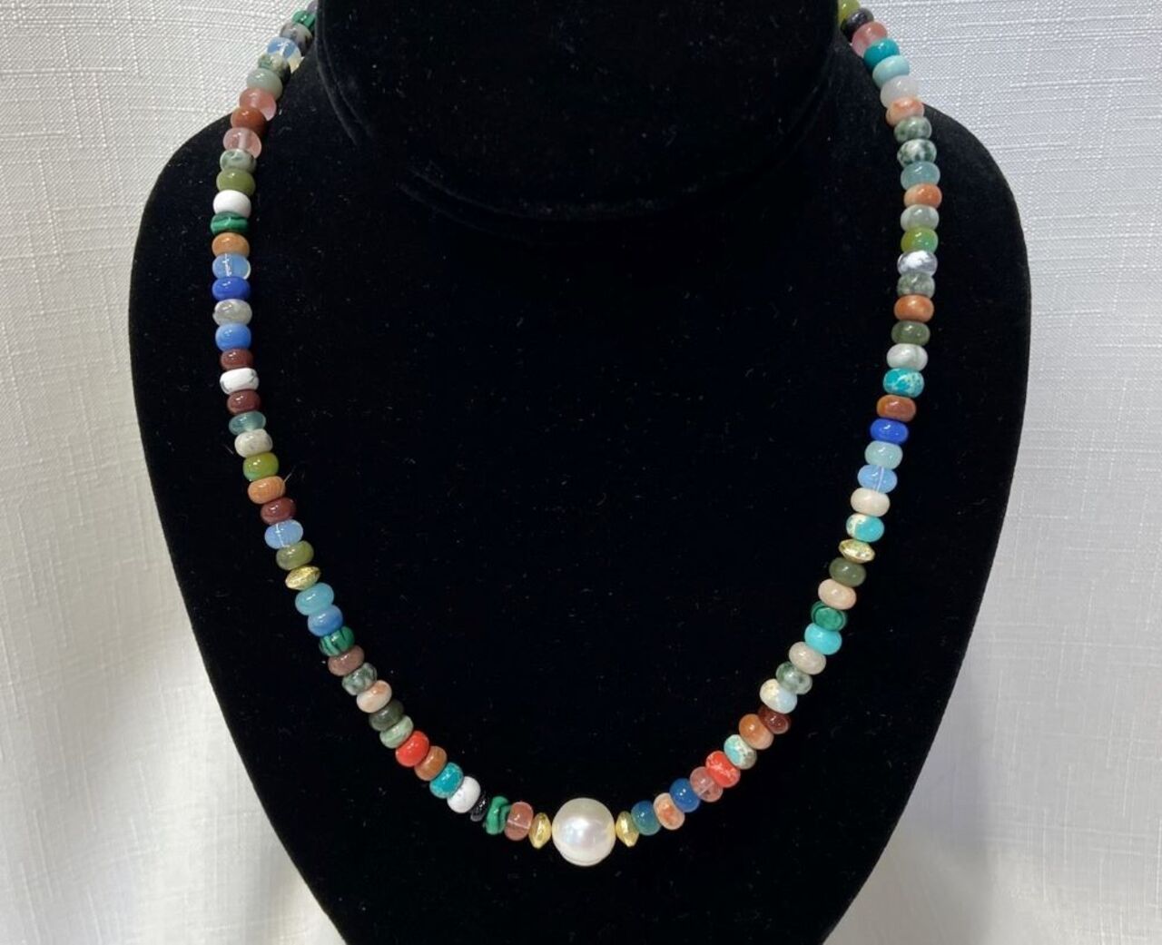 Semi-Precious Stone Necklace auction item image