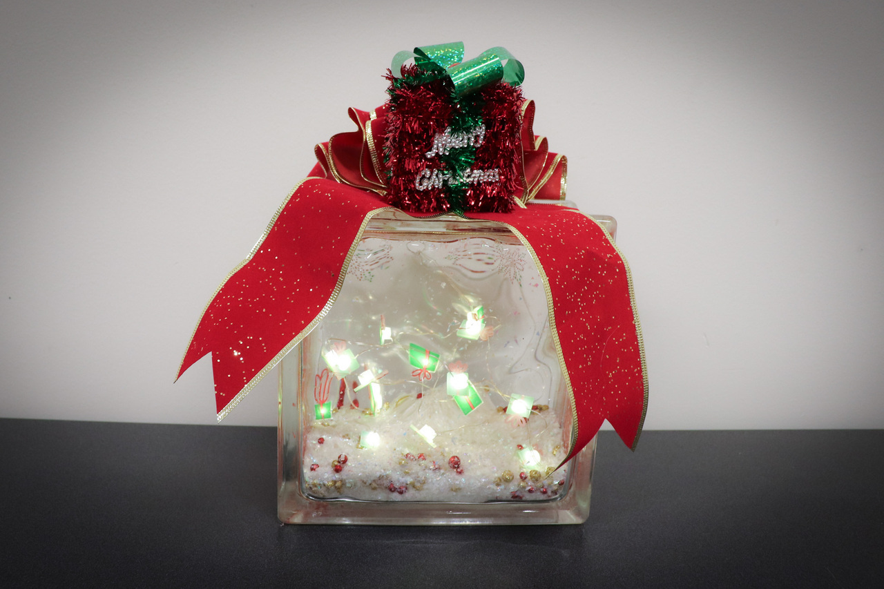 Holiday Block Light auction item image