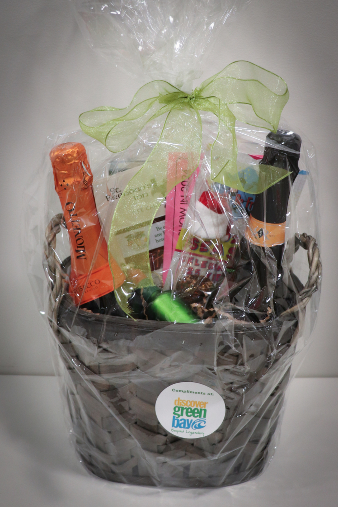 Discover Green Bay! auction item image