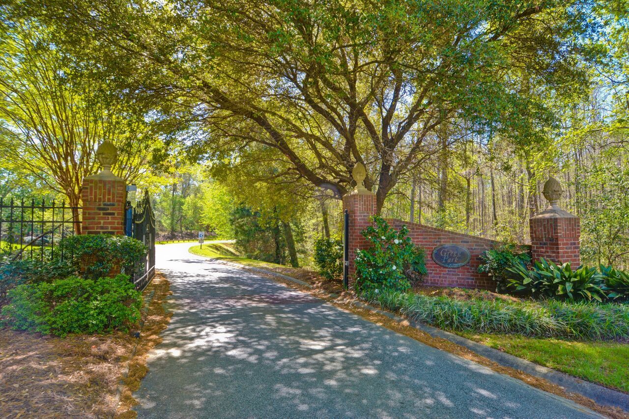 Gregg Park Cares: Neighbors Fighting Hunger logo