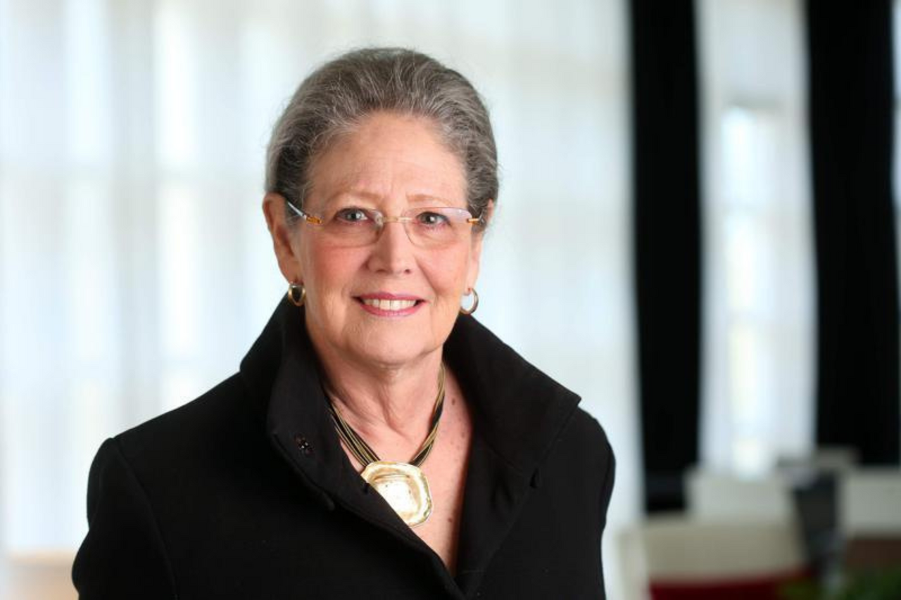 Liz Swanson Women Build logo