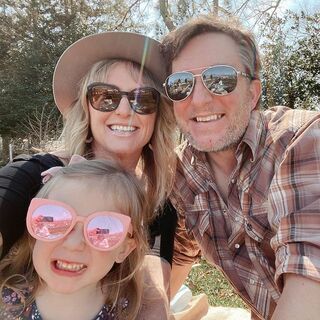 Jenny, Joe & Magdalena Chyb avatar