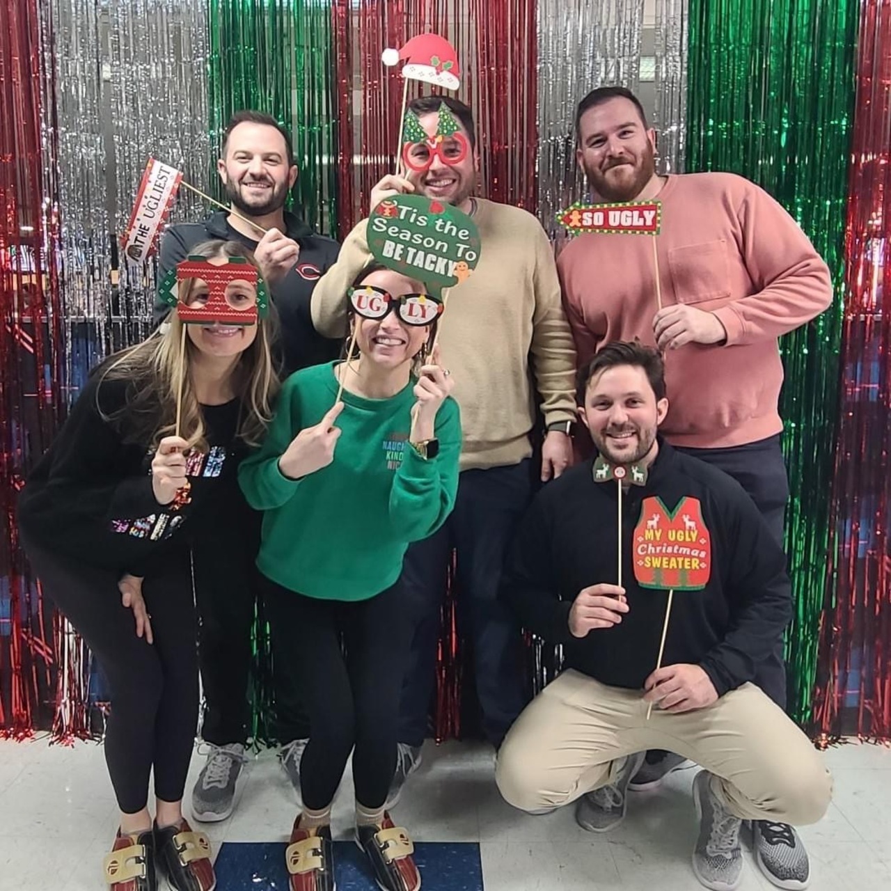 The IncrediBowls logo