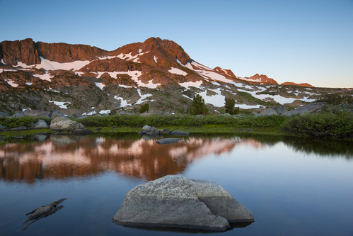 Winnemuca_lake-_round_top_small