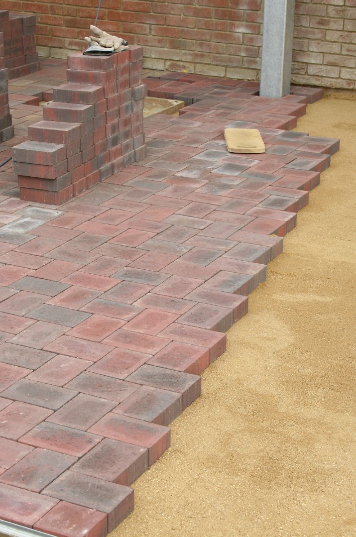 BEFORE AND AFTER RESIN DRIVEWAYS GLASGOW