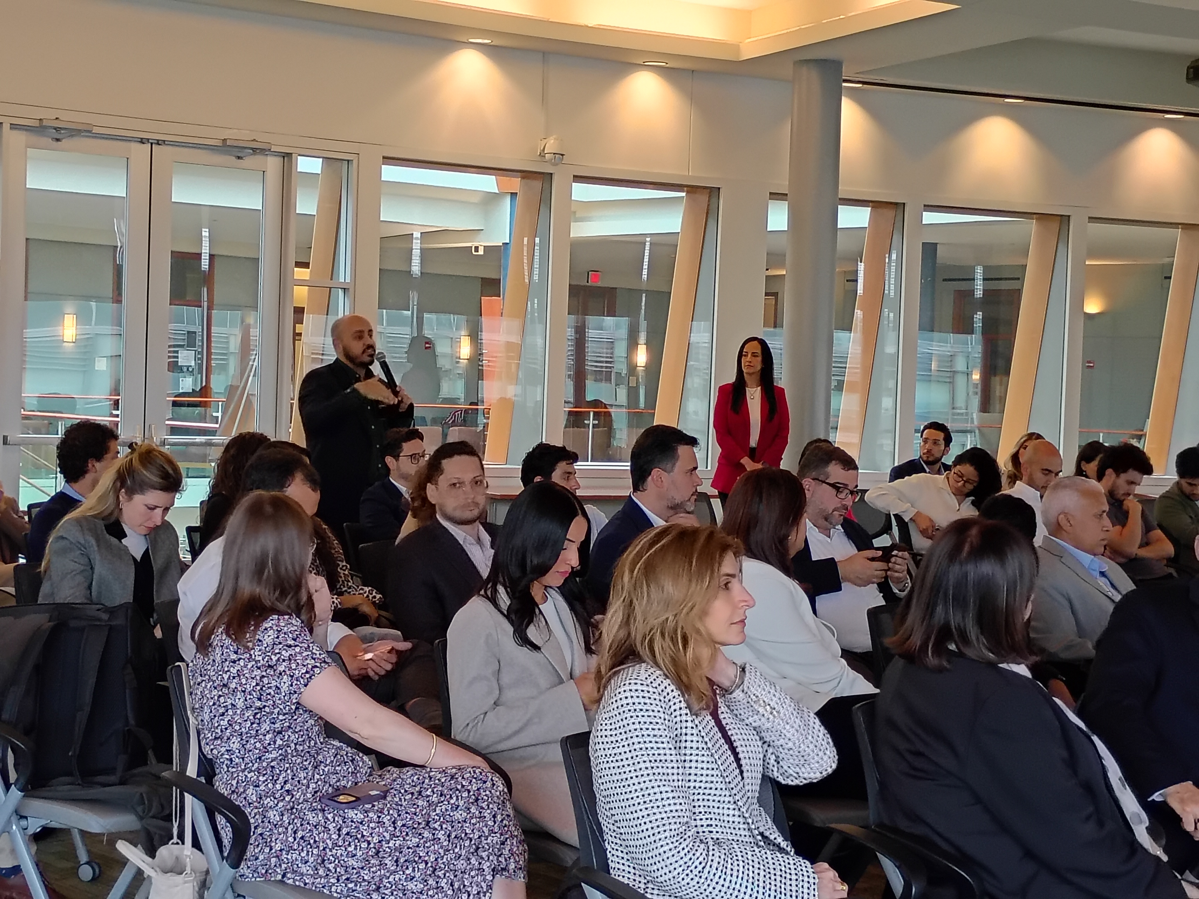 GCL participant asking a question to the panelists