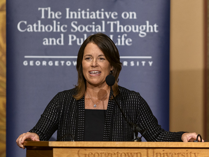 Kim Daniels speaks in Georgetown's Gaston Hall
