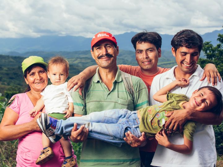 Six members of a multigenerational family in Peru.