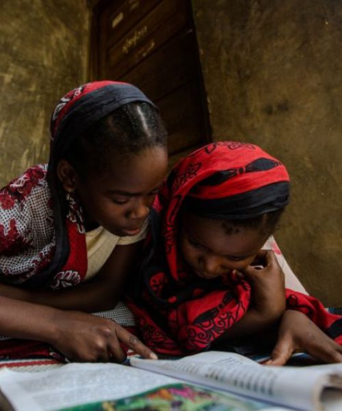 Two children reading