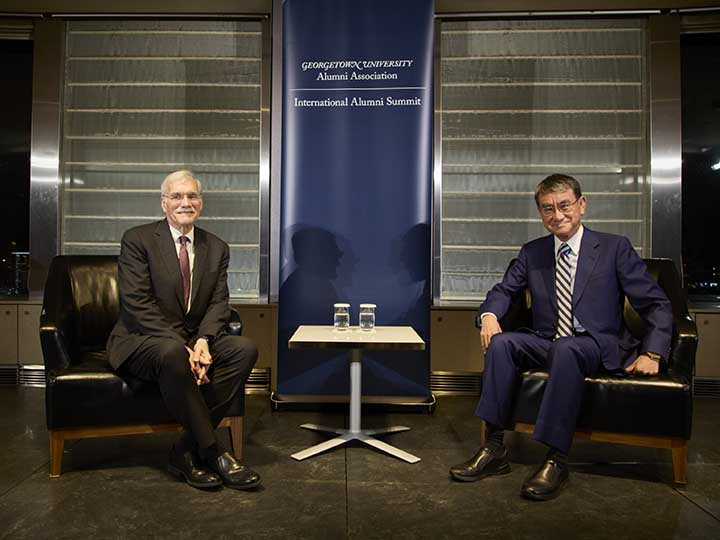 Interim President Robert Groves with alumnus Kono Taro (SFS’85) in Tokyo