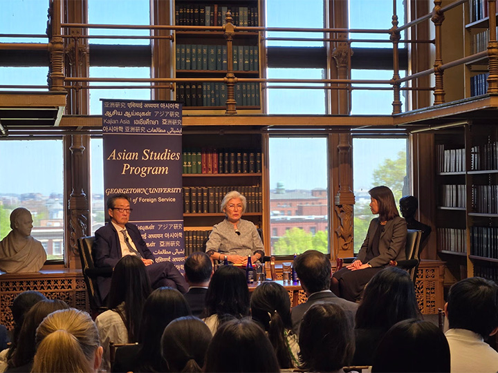 Victor Cha, Kang Kyung-hwa, and Diana Kim at a fireside chat