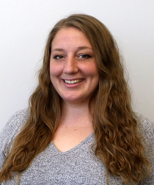 Leann Deckert headshot