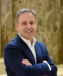 Miguel A. Porrúa headshot