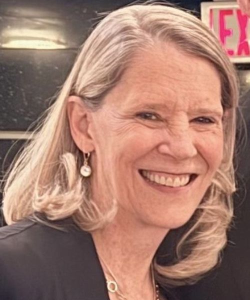 Laura Rawlings headshot