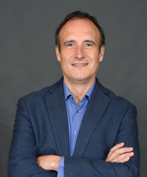Cesar Buenadicha headshot