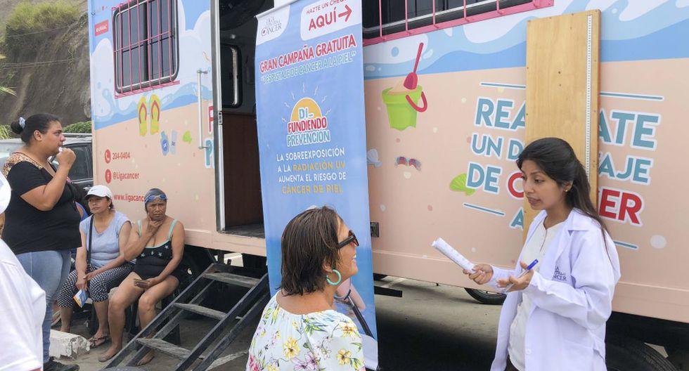 La Liga Contra el Cáncer realiza despistajes gratuitos a los bañistas que asistan a la playa. La Liga Contra el Cáncer realiza despistajes gratuitos a los bañistas que asistan a la playa.