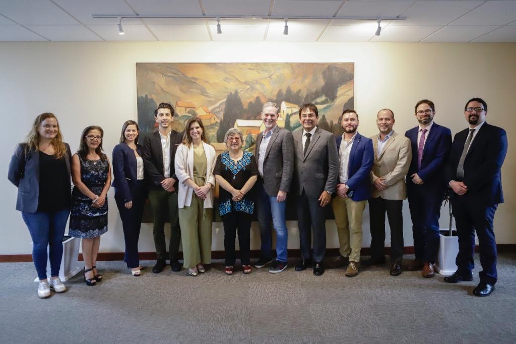 Ministra recibió a delegación de la empresa de entretenimiento estadounidense Netflix, encabezada por su CEO y fundador Reed Hastings.    