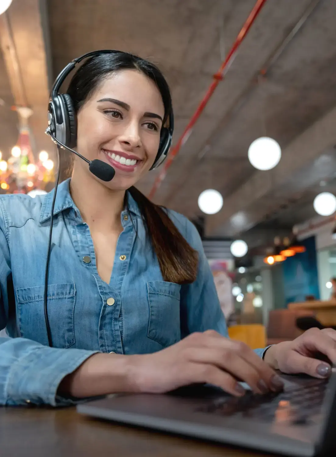 Professional virtual assistant with headset, ready to enhance business productivity.