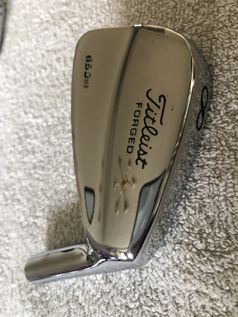 Titleist 690.MB – Fer 4 En Acier, Manche S300, Carbonne, Main Droite