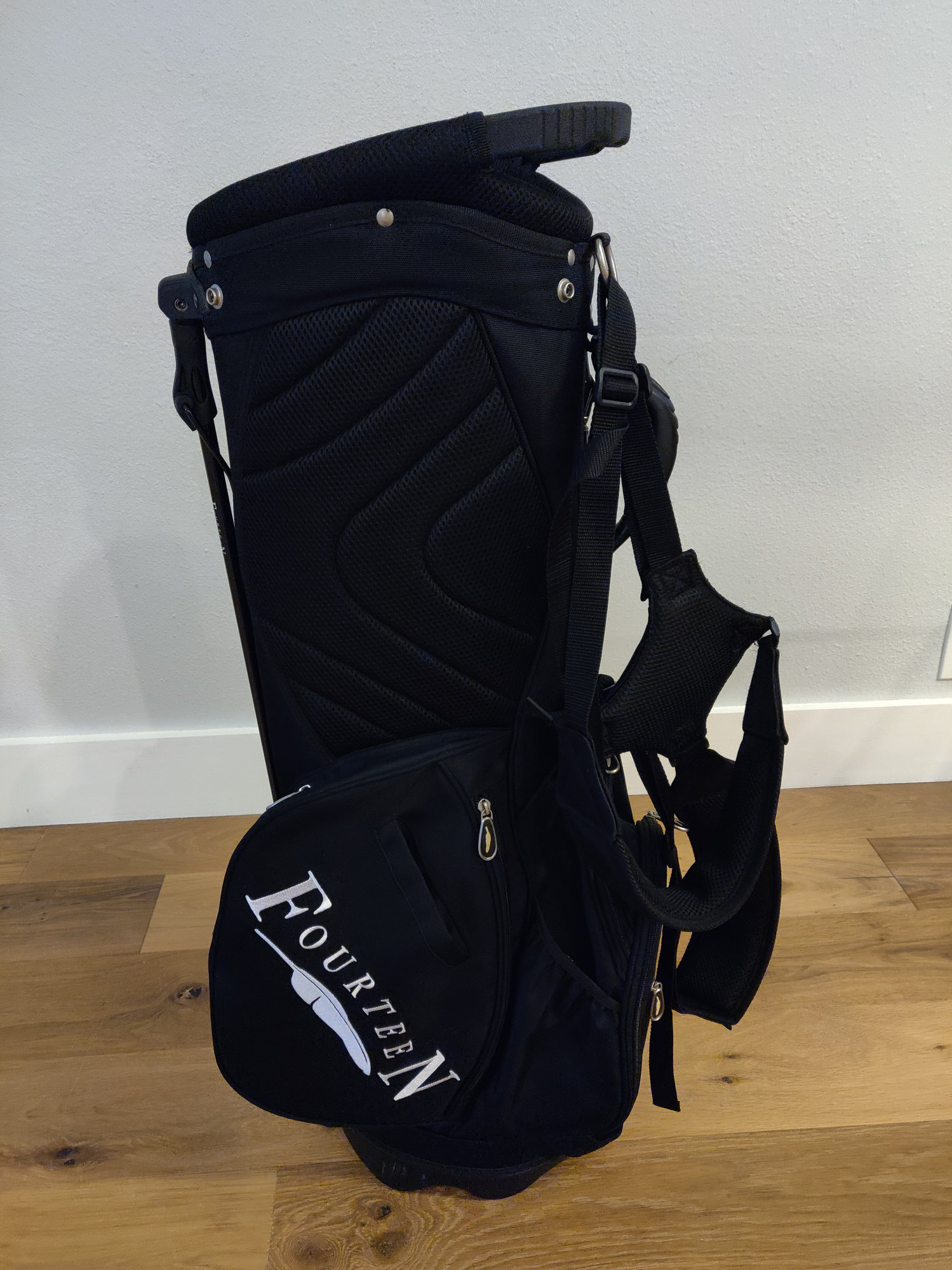 Fourteen Golf Bag, Callawar XR 3 Wood For Sale ArchiveFor Feedback