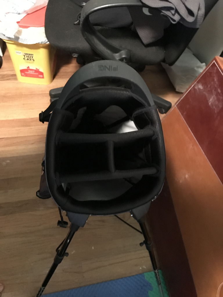 ping hoofer lite black