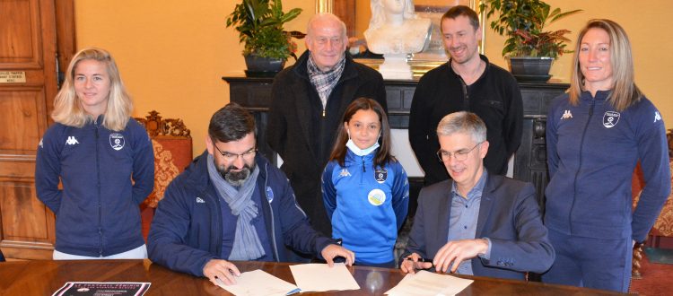 Thonon Evian Grand Genève Football Club -