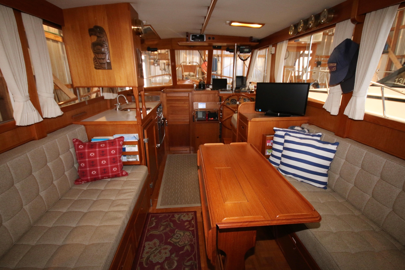 Grand Banks 32 1988 in Sidney, BC Offered by Grand Yachts