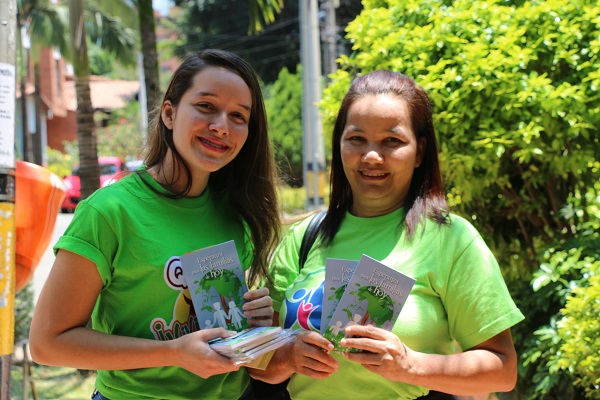 Gran impacto misionero: La asociación centro occidental distribuyó 160 mil libros "Esperanza para las familias de hoy"