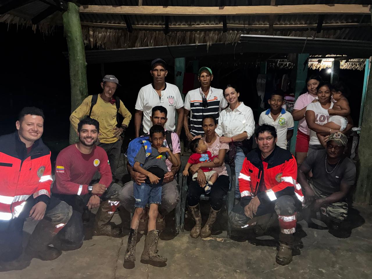 CORPORACIÓN GARSA SALVA VIDAS EN EL URABÁ ANTIOQUEÑO A OSCURAS Y CONTRA EL RÍO