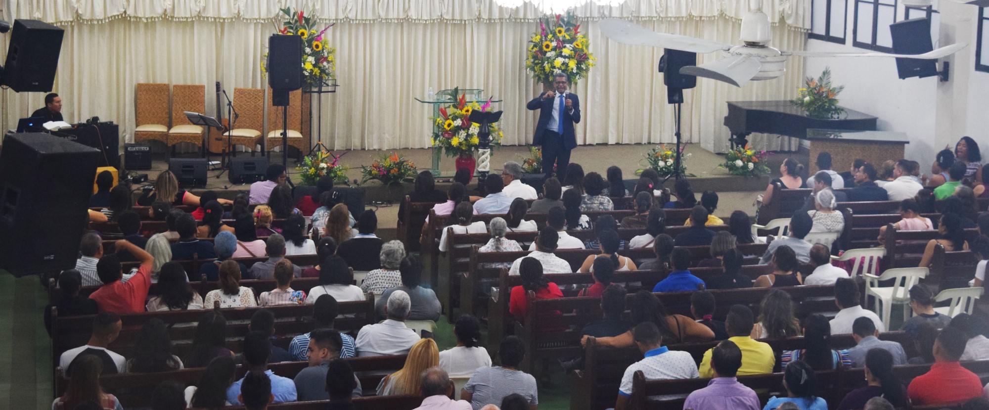 Más de 100 personas bautizadas durante la campaña Profecías de Esperanza en Barranquilla