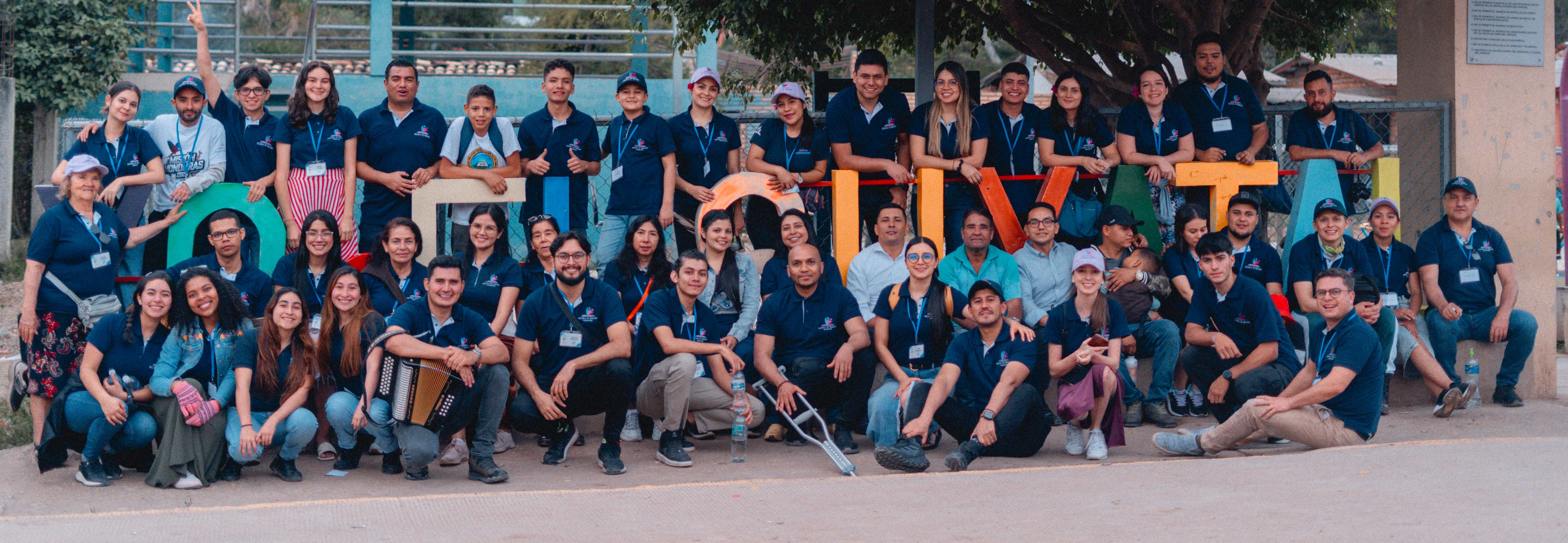 MÁS DE 50 MISIONEROS COLOMBIANOS IMPACTAN EN EL SUYATAL, HONDURAS