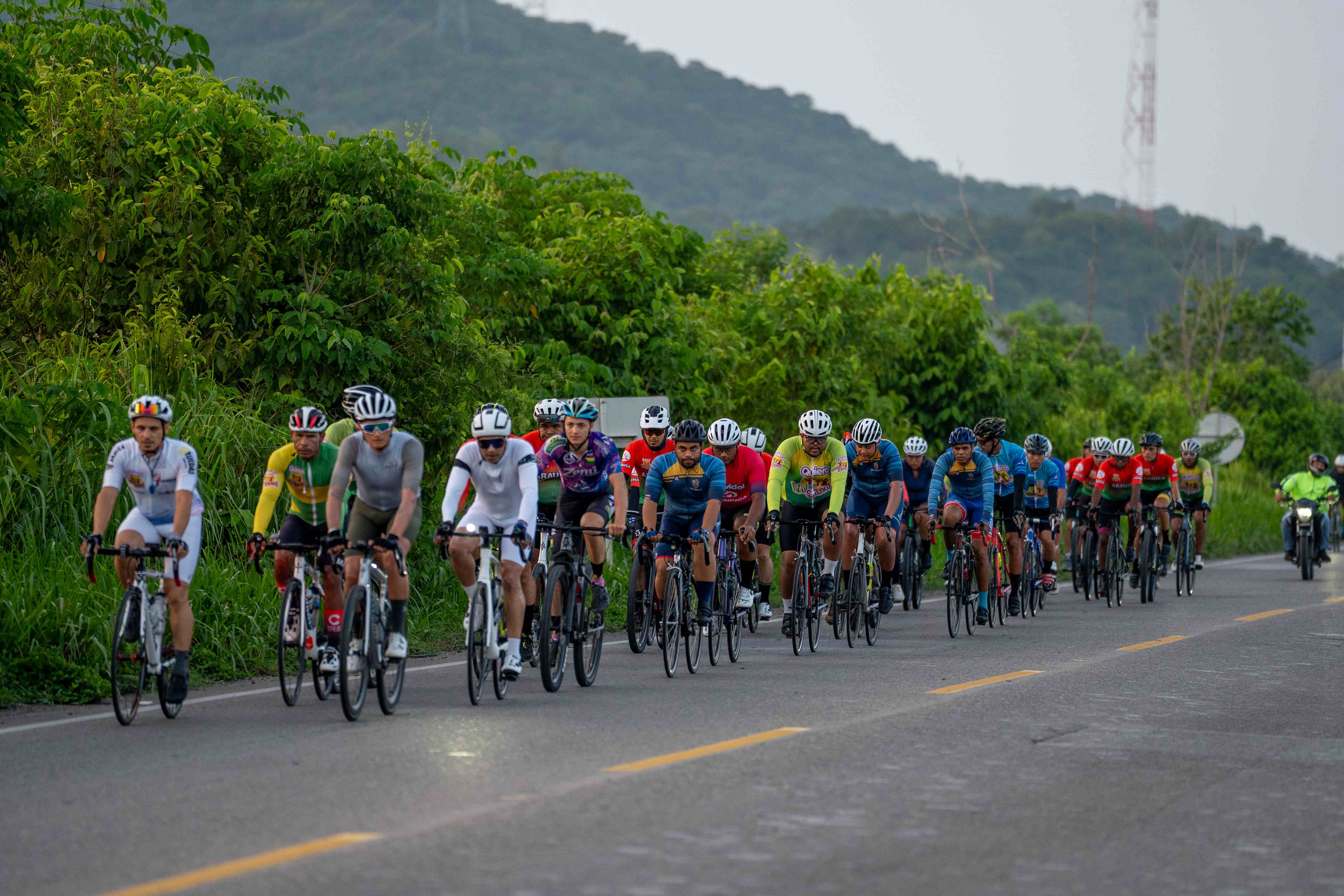 DEL CARIBE AL ATLÁNTICO: UN PASTOR PUERTORRIQUEÑO PEDALEA POR LA COSTA COLOMBIANA - 2ª ETAPA