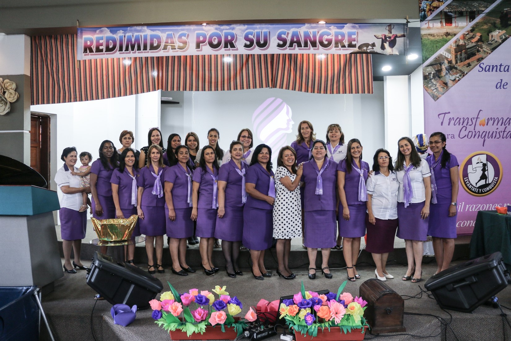 CONGRESO  METROPOLITANO DE MEDELLIN – “MUJERES REDIMIDAS CON SU SANGRE”.