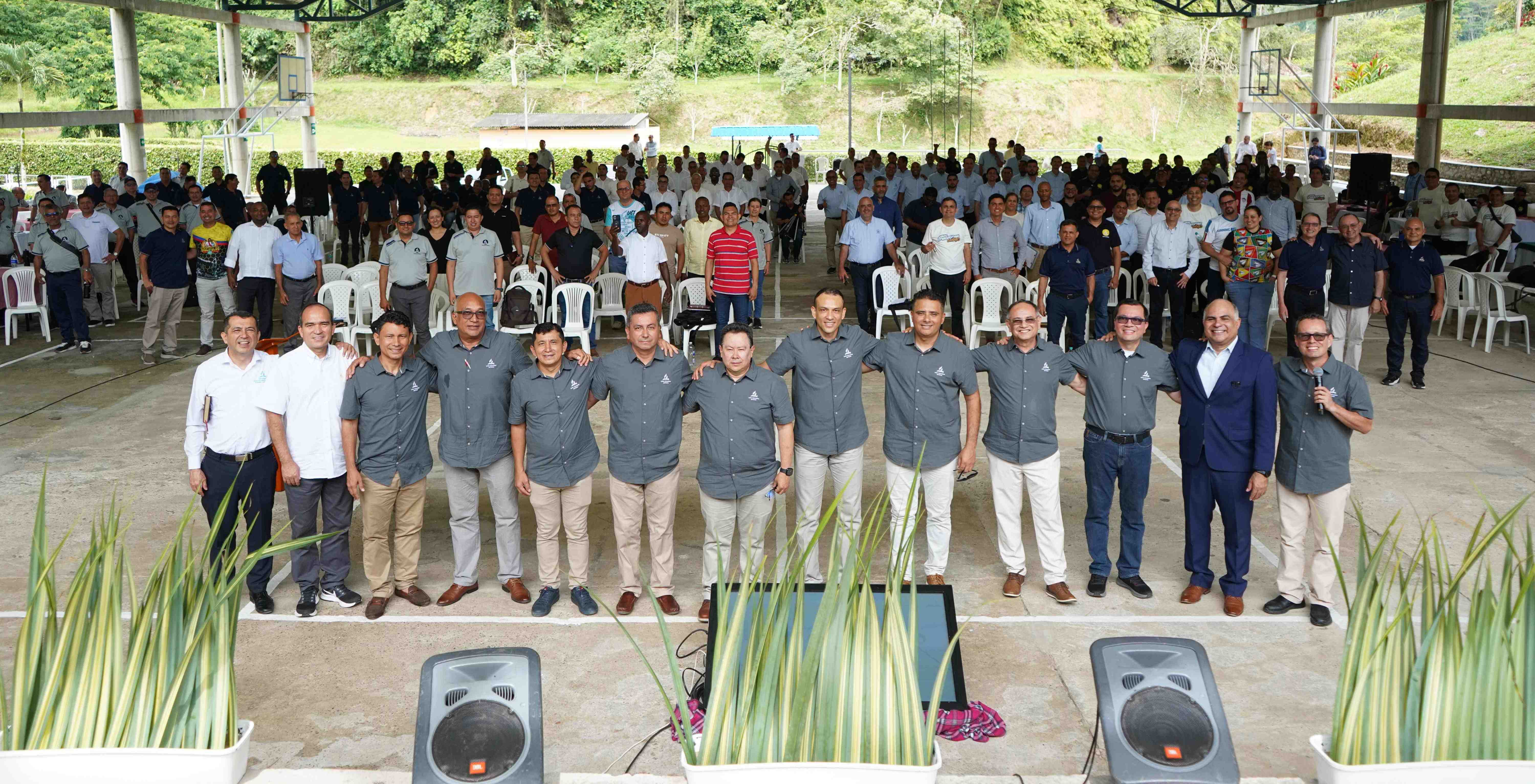 REUNIÓN MINISTERIAL “RESTAURADOS” FORTALECE A 300 PASTORES PARA IMPULSAR LA MISIÓN EN EL NORTE DE COLOMBIA