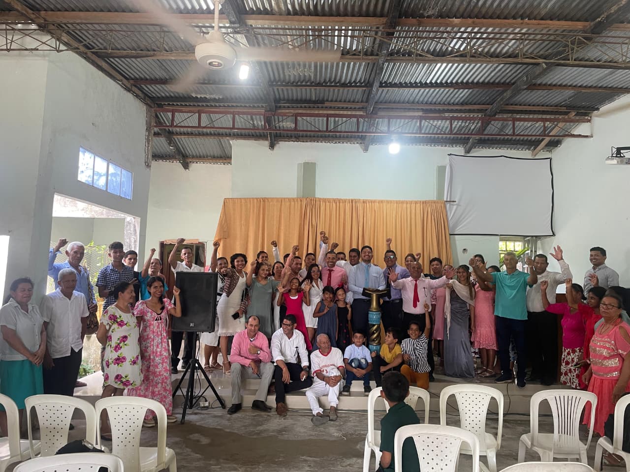 23 personas entregan su vida a Cristo durante campaña evangelística en Sucre, Sucre