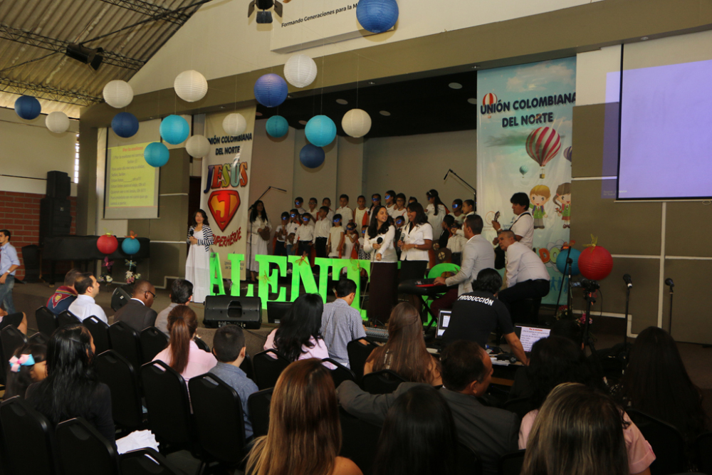 Día del Niño Adventista en la UCN resalta a Jesús como superhéroe