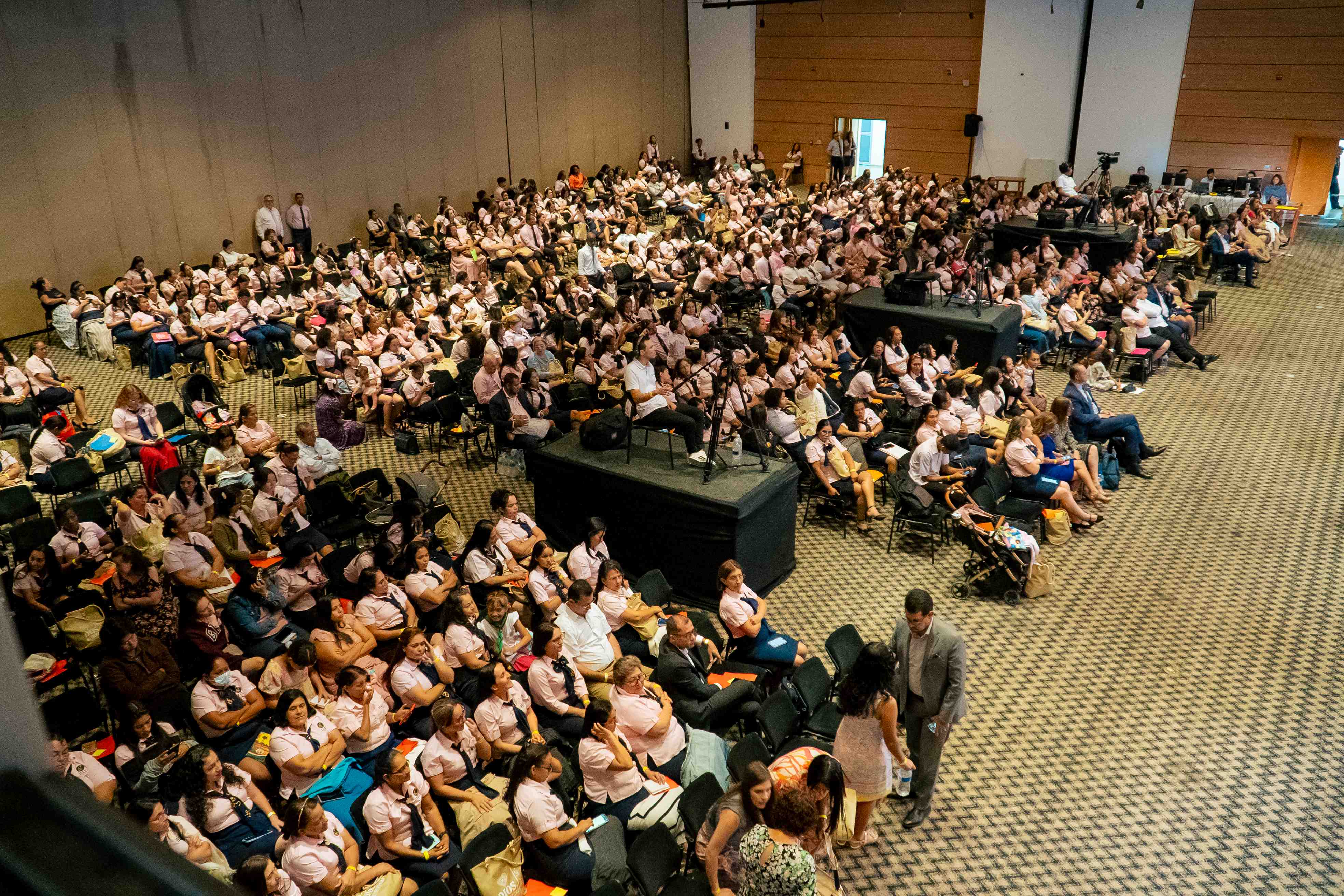 LA UNIÓN COLOMBIANA DEL NORTE INSPIRA A LÍDERES DEL MINISTERIO INFANTIL Y DEL ADOLESCENTE CON NUEVAS HERRAMIENTAS Y CONOCIMIENTOS