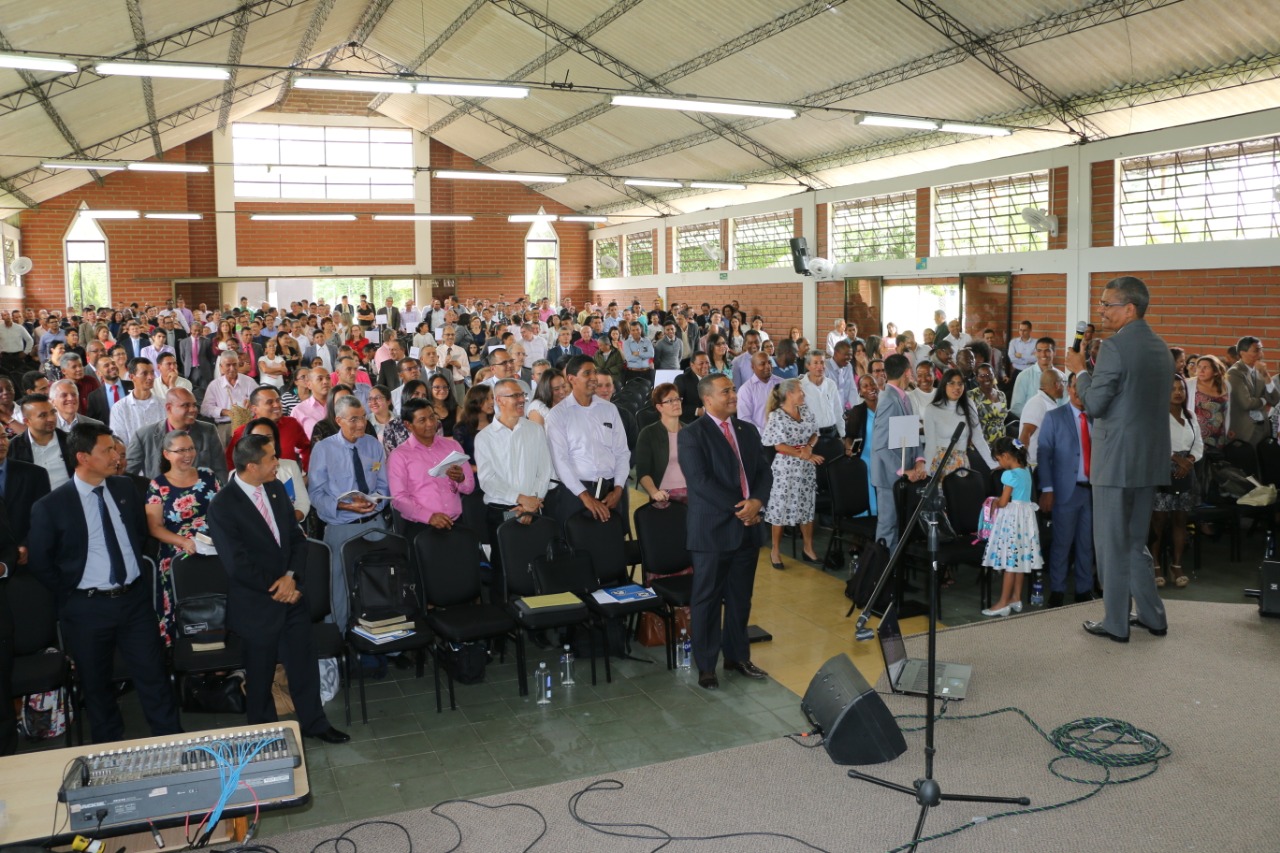 2.000 Laicos de AsoCentro congregados en el lanzamiento del programa misionero de la UCN Profecías de Esperanza