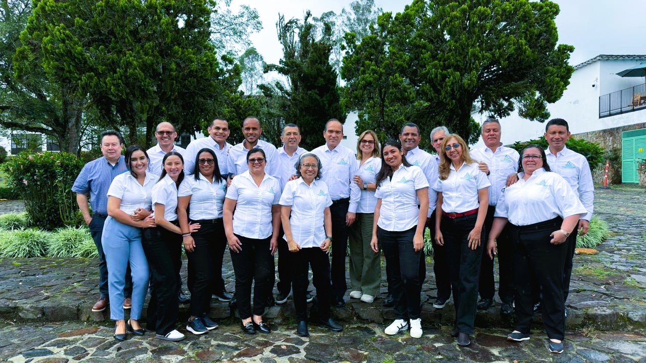 SECRETARIOS EJECUTIVOS FORTALECEN LA GESTIÓN ADMINISTRATIVA Y TECNOLÓGICA EN LA UNIÓN COLOMBIANA DEL NORTE