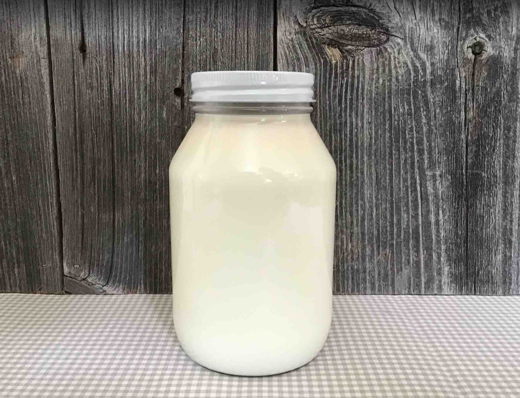 Cow Milk Yogurt, 1 Quart (Glass) Beiler Family Farm