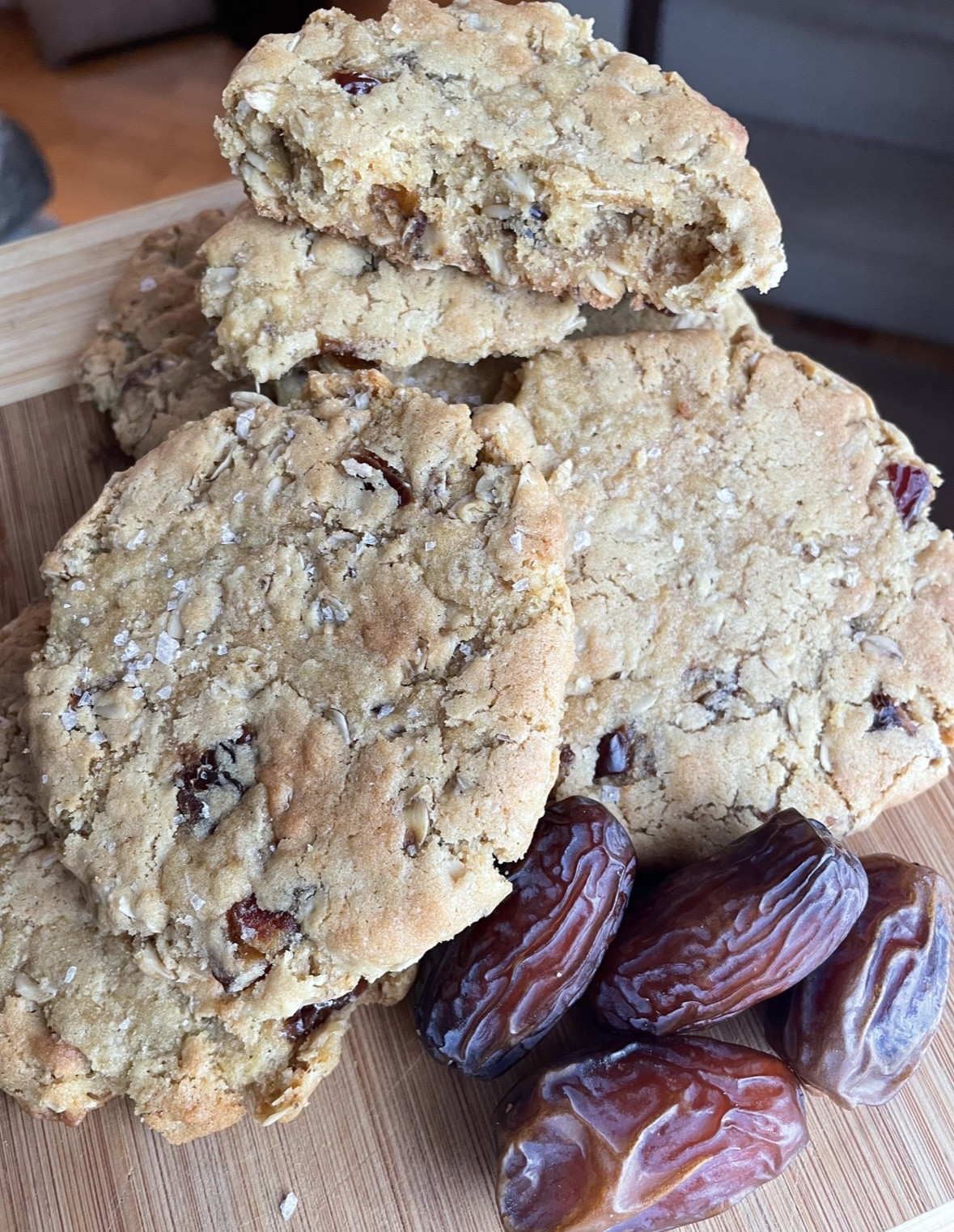 Oatmeal Date Smash Cookie