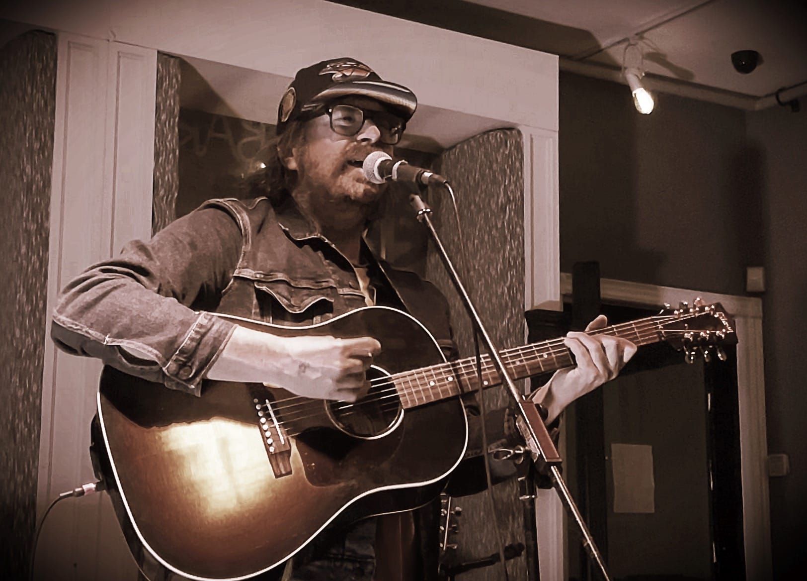 Graven Chicago Rapper Graven: Live in Burlington, ON - Great Dark Wonder