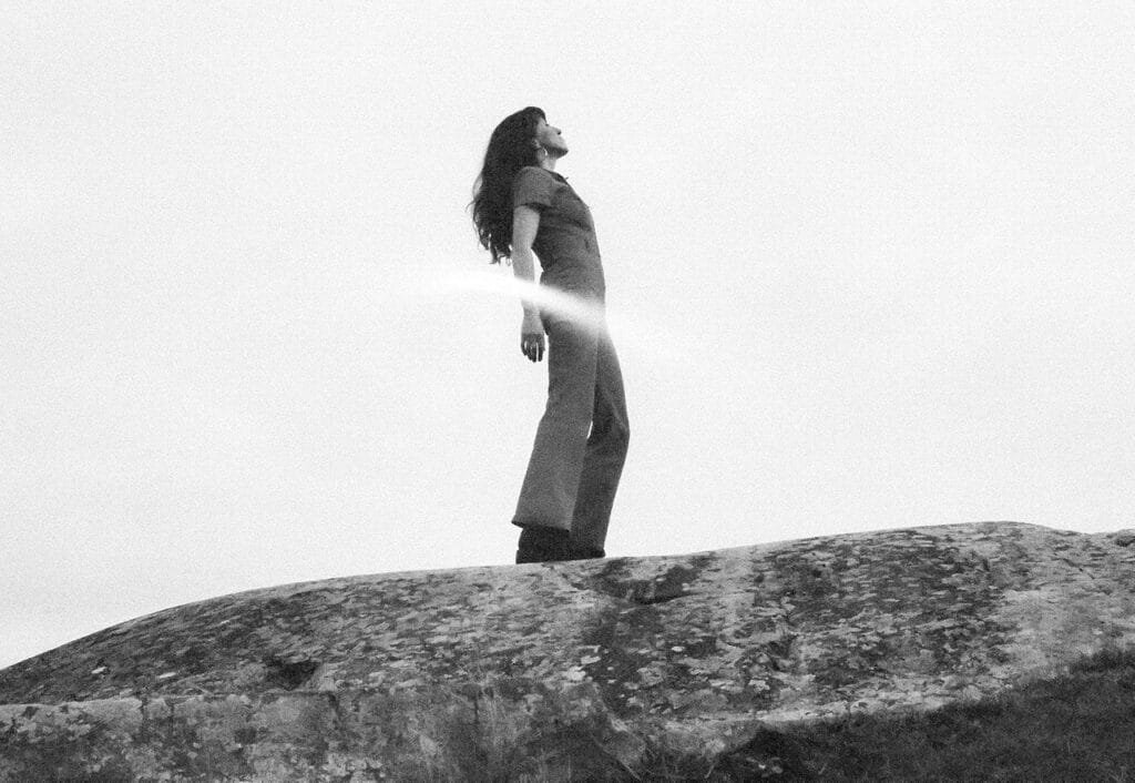 MIINA, “Live My Life On Holiday”