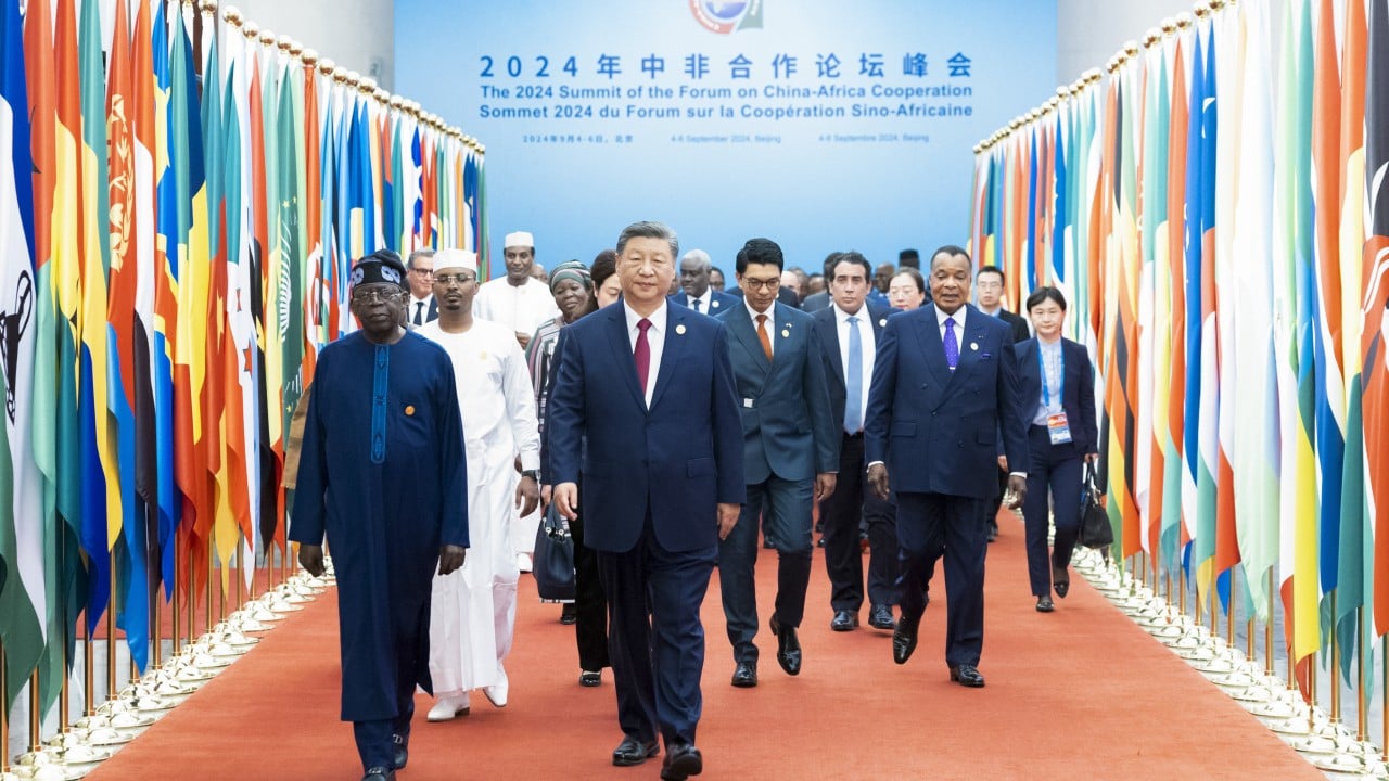 China opta por tarifas bajas mientras Trump amenaza con aumentos