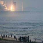 China impulsa acciones de cohetes en la carrera aeroespacial