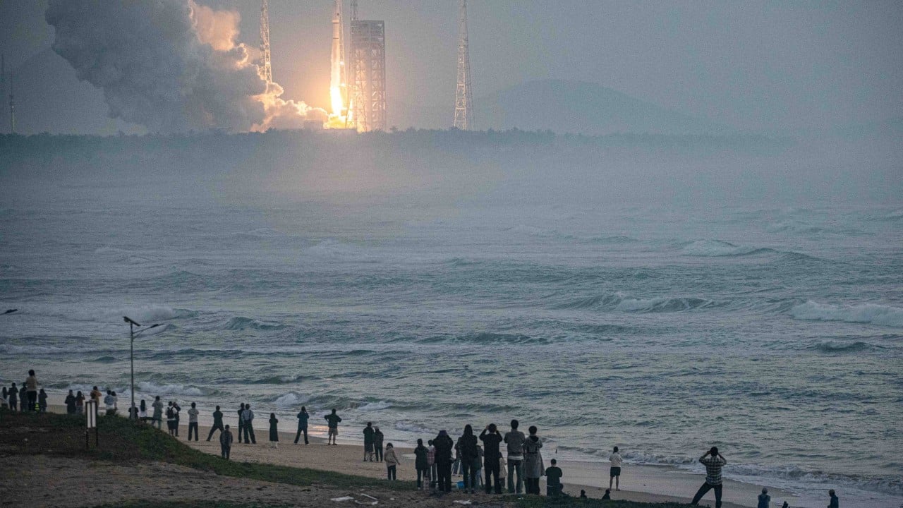 China impulsa acciones de cohetes en la carrera aeroespacial