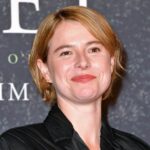 Jessie Buckley: historia de amor, matrimonio y maternidad