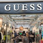 Guess cerrará todas sus tiendas en China continental