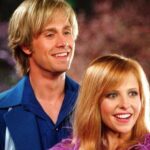 De enemigos en el set a una pareja estable: Gellar y Prinze Jr.