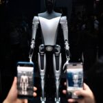 Gigafábrica de Shanghai podría fabricar robots humanoides, dice Tesla